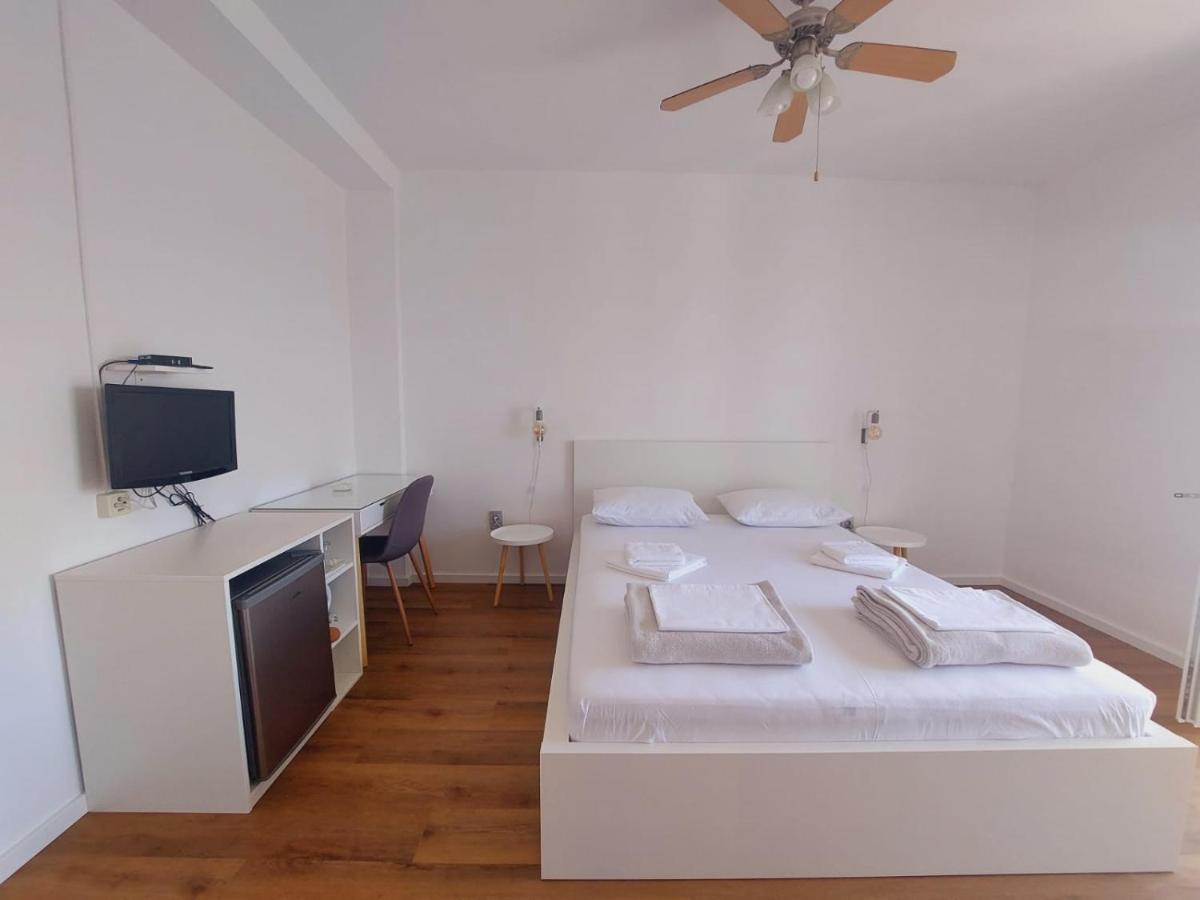 Vinko Rooms Primošten Extérieur photo