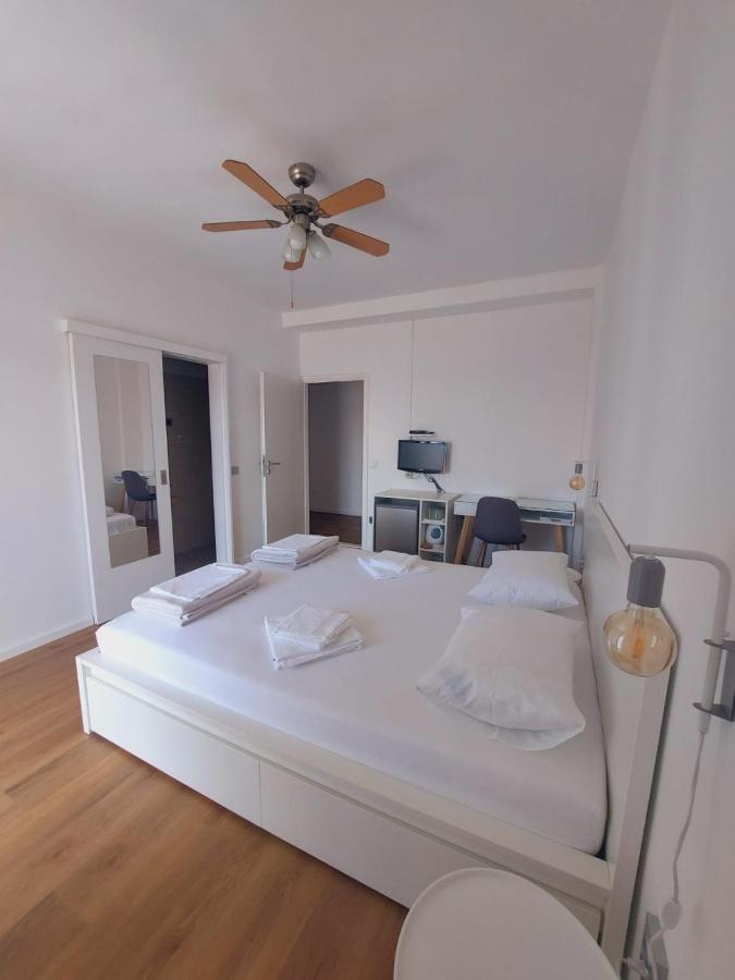 Vinko Rooms Primošten Extérieur photo