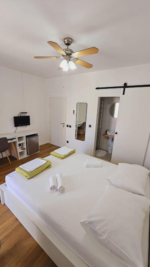 Vinko Rooms Primošten Extérieur photo