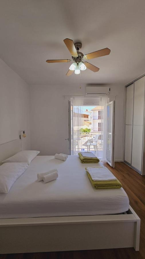 Vinko Rooms Primošten Extérieur photo